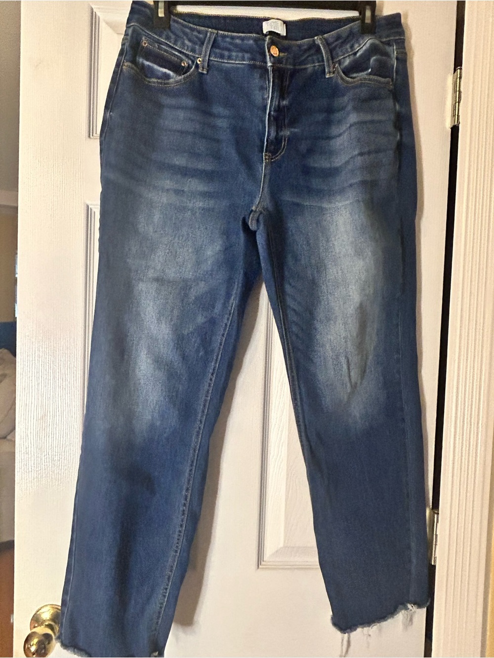 Time and Tru Women's Medium Blue Washed Straight Leg Jeans